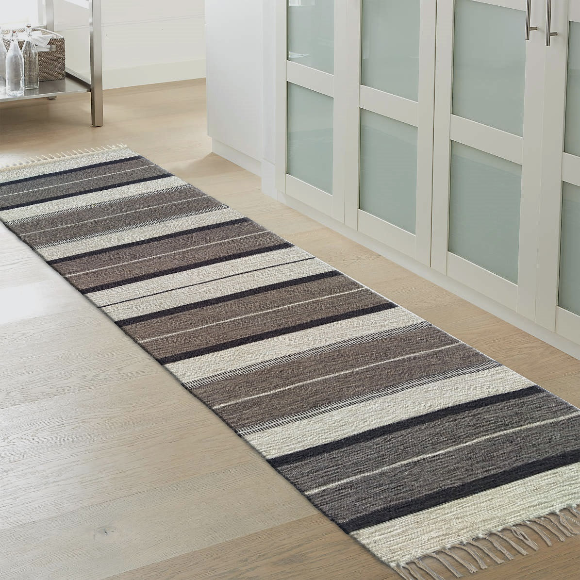 Evergreen Home Décor Rugs – Stylish, Versatile & Available in Multiple Sizes